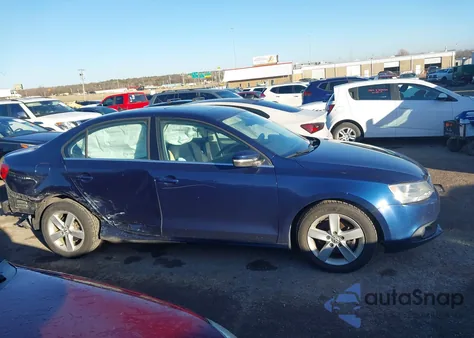 2011 Volkswagen Jetta 2.0L Tdi из США, поврежденный, VIN 3VWLL7AJ9BM110109